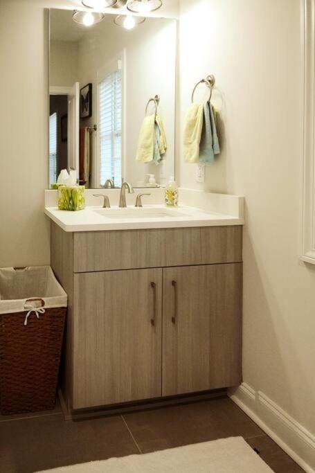 The Nest In 5 Points, Downtown, Walk To Everything Huntsville Luaran gambar